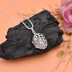 92.5 Sterling Silver Oval Shape Designer Photo Locket Pendant