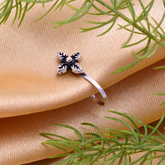 Flower Light Weighted Clip on Nose Pin in 92.5 Silver