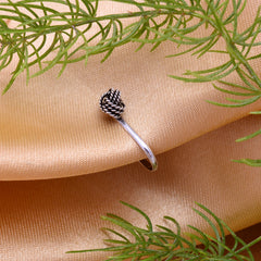 Knot Shape Clip on Nose Pin in 92.5 Silver