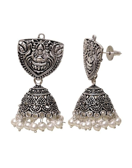 Designer pair of Jhumkis with Pearl with Push Back in Silver Alloy