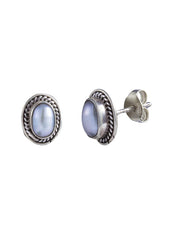 Good Looking Studs in Oval Shape Pearl and 92.5 Sterling Silver