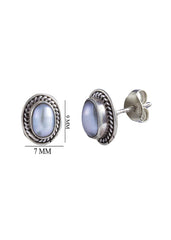 Good Looking Studs in Oval Shape Pearl and 92.5 Sterling Silver