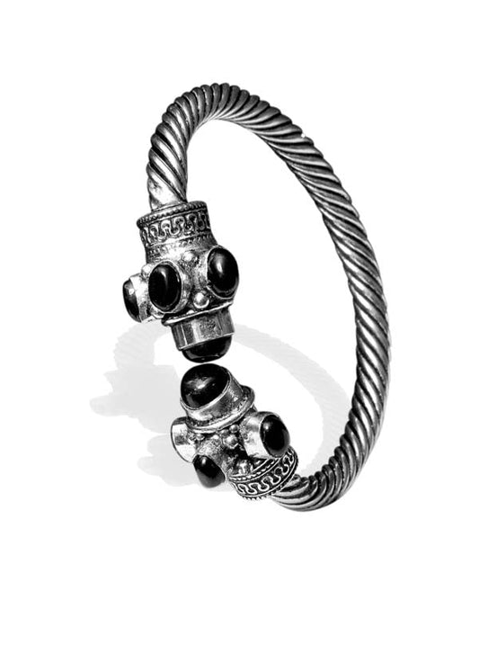 Handmade Bangle/Kada in Silver Alloy for women