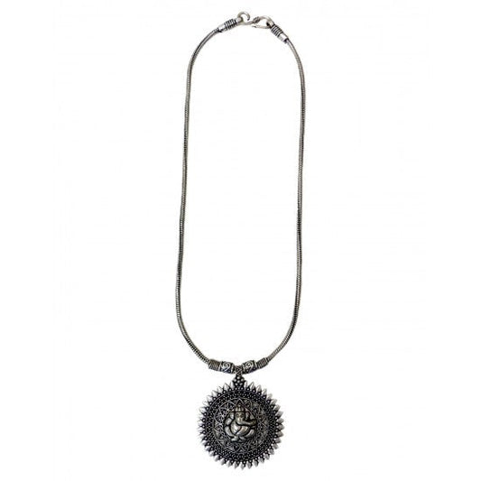 Trendy Sitting Ganesha Round Necklace