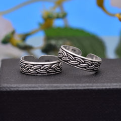 Pair of Classy Oxidized Silver Toe Rings Bichiya