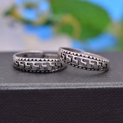 Pair of Designer and Oxidized Silver Toe Rings Bichiya in 925 Sterling Silver