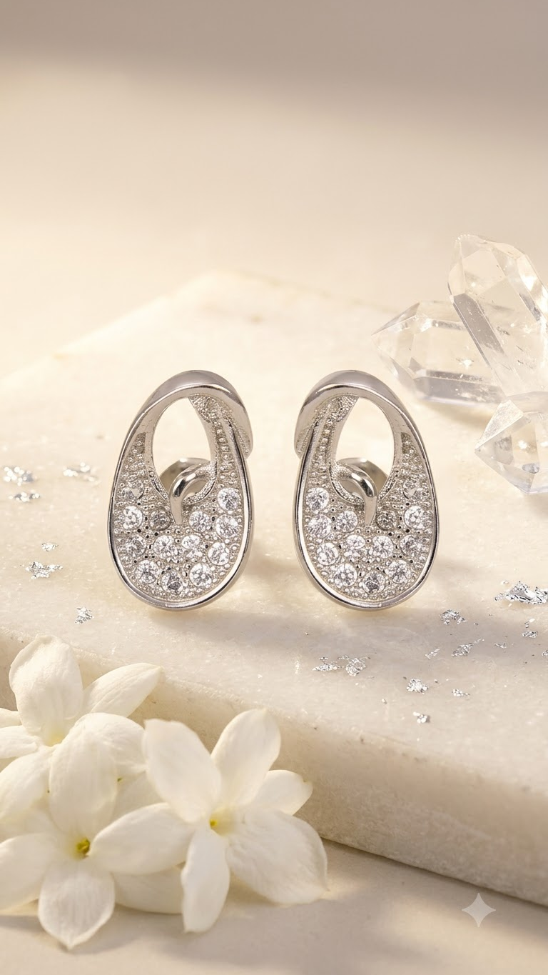925 Sterling Silver beautiful pair of Cubic Zircon Studs