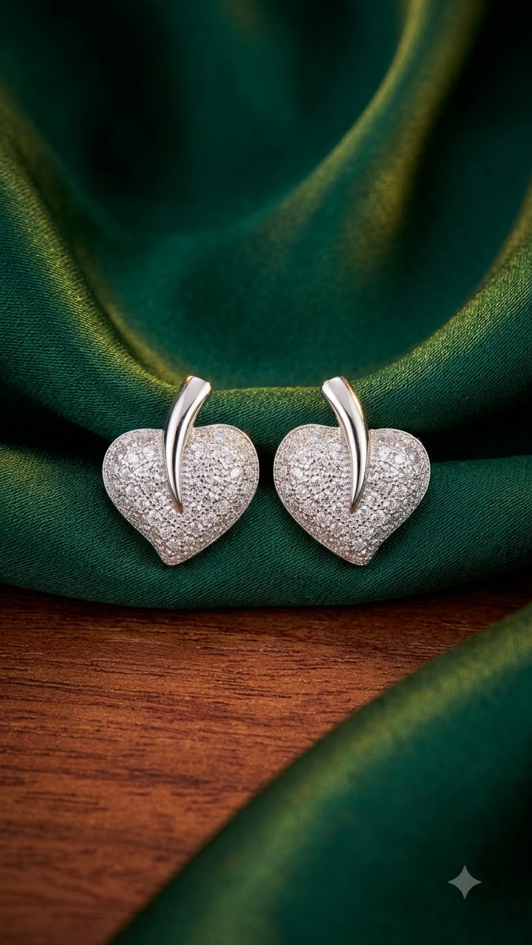 925 Sterling Silver Heart-Shaped Cubic Zircon Stud