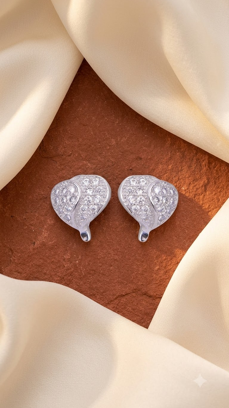 925 Sterling Silver Heart-Shaped Cubic Zirconia Studs Earrings