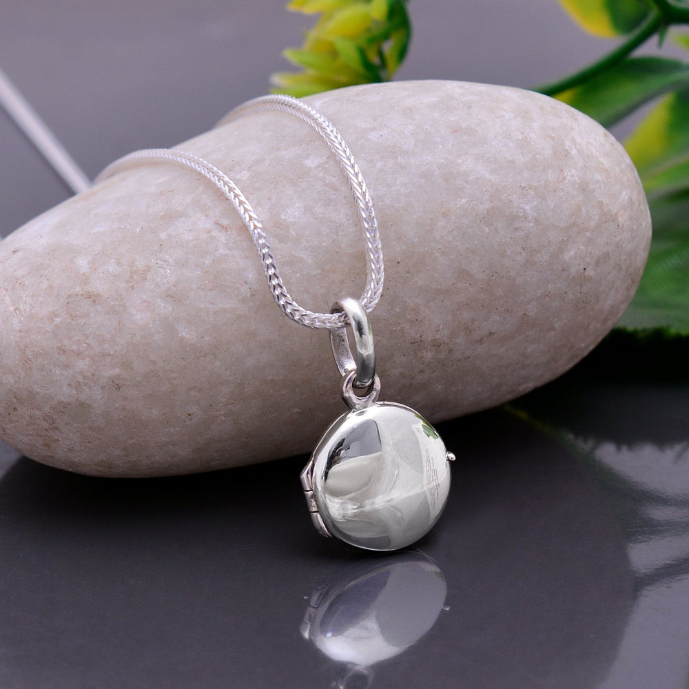 92.5 Sterling Silver Designer Round Photo Locket Pendant - Pendants