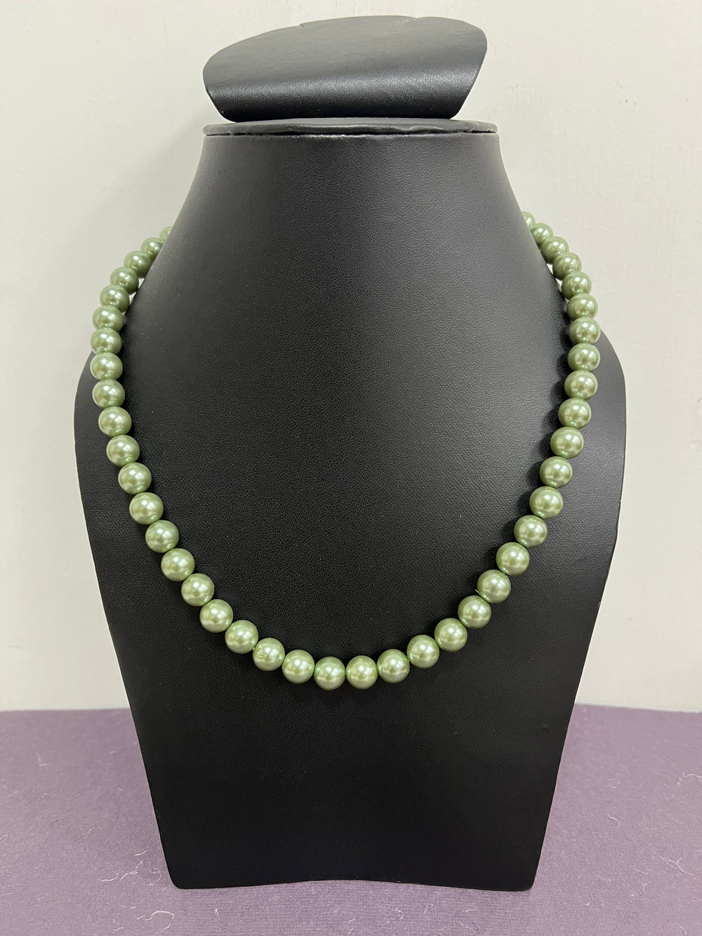 Handmade 8 mm Simulated Pista Green Adjustable Mala Single Strand