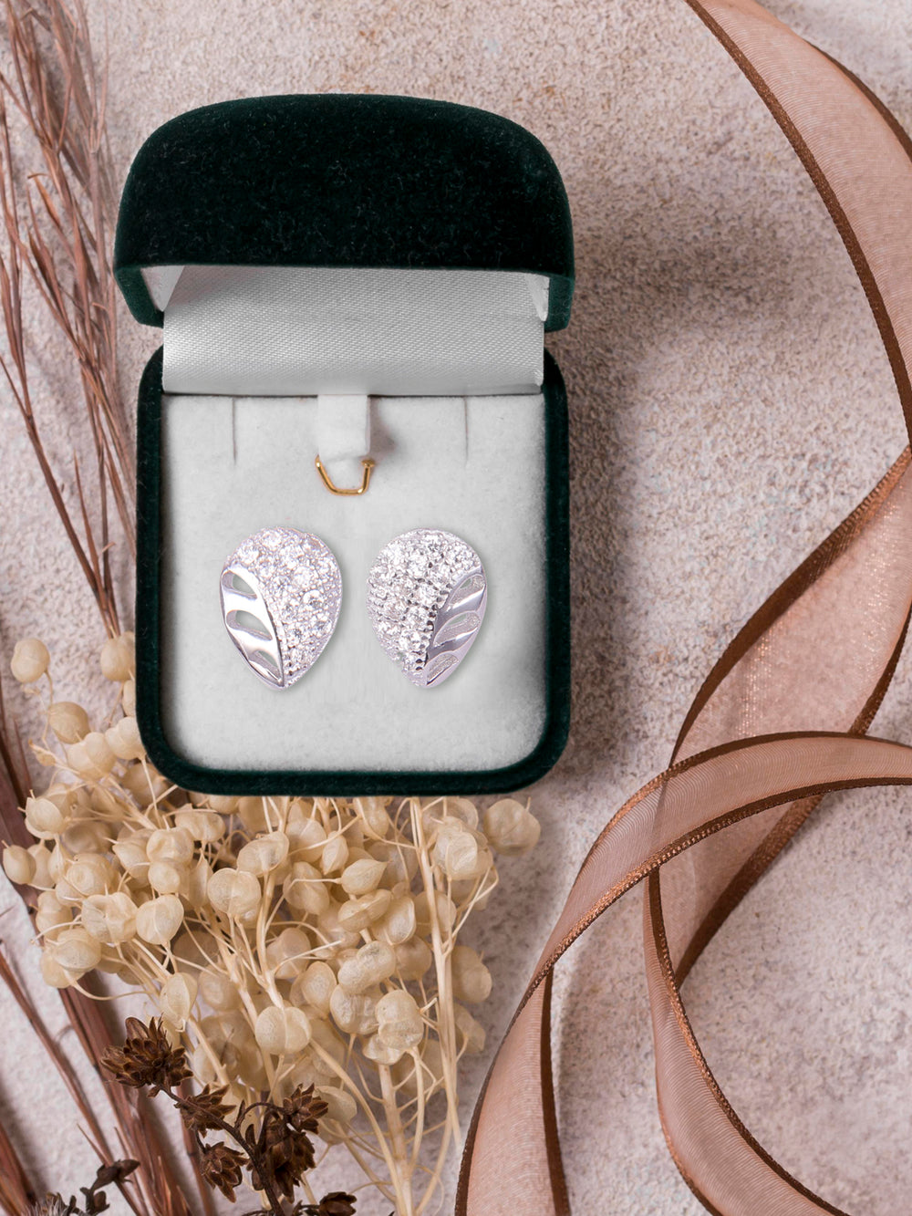 925 Sterling Silver Cute Leaf Shape Cz Studs
