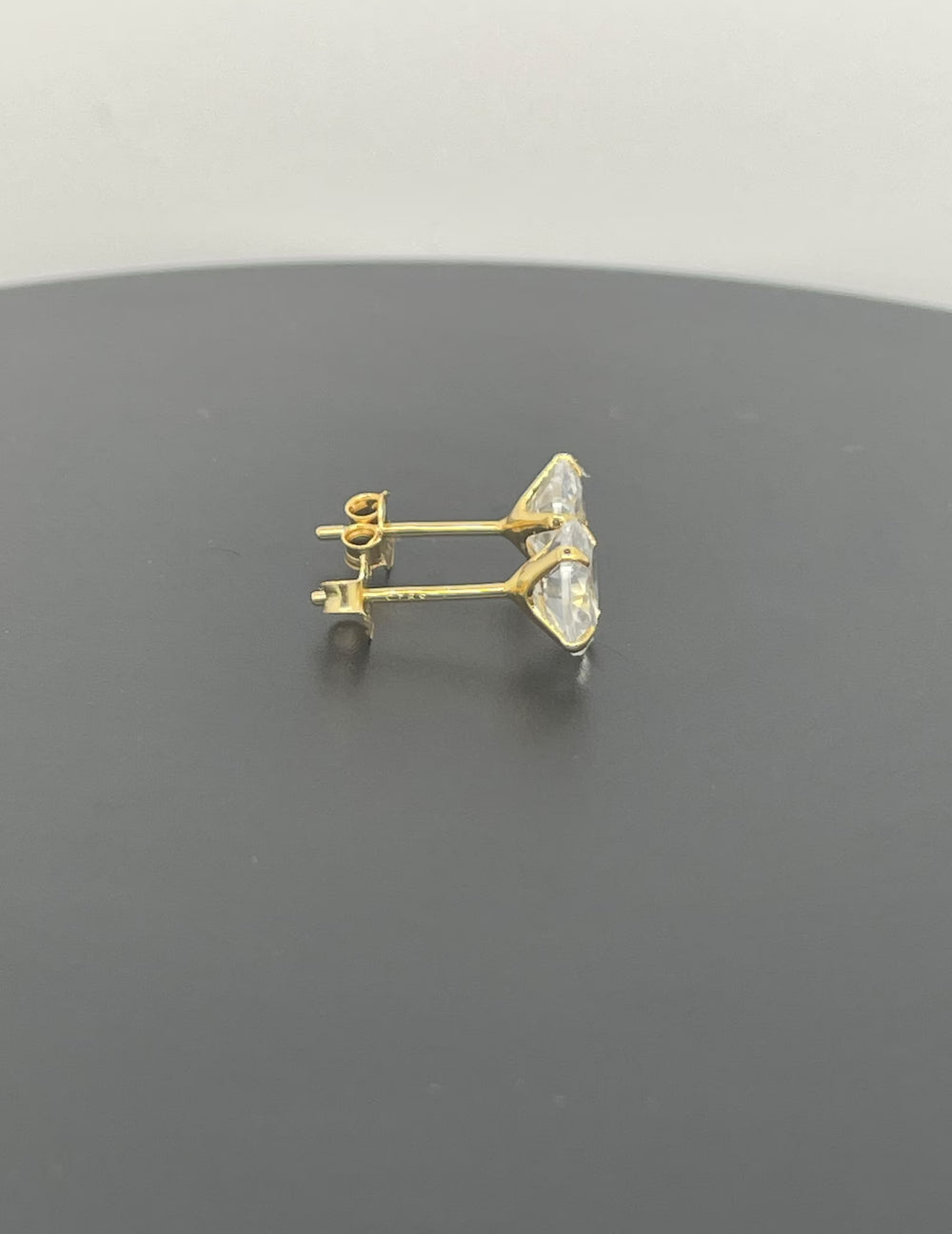 18k Gold Plated 925 Sterling Silver pair of Round 9mm Single Stone White CZ Unisex Stud Earrings