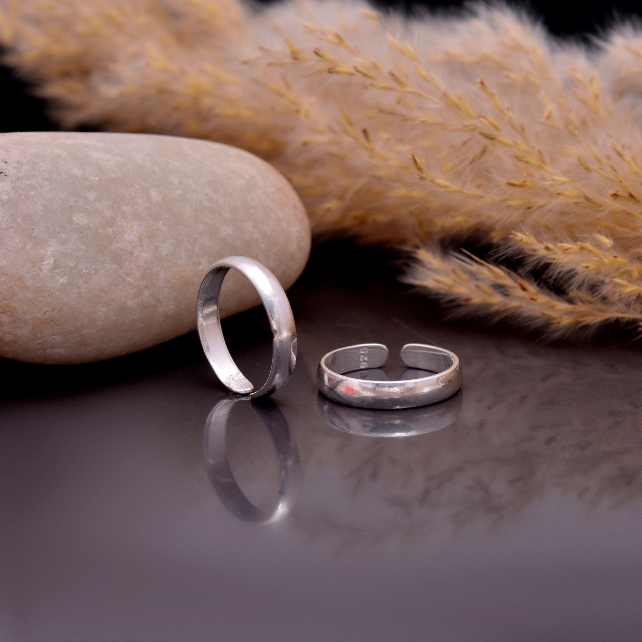 Pair of Designer 925 Silver Toe Rings Bichiya - Toe Rings