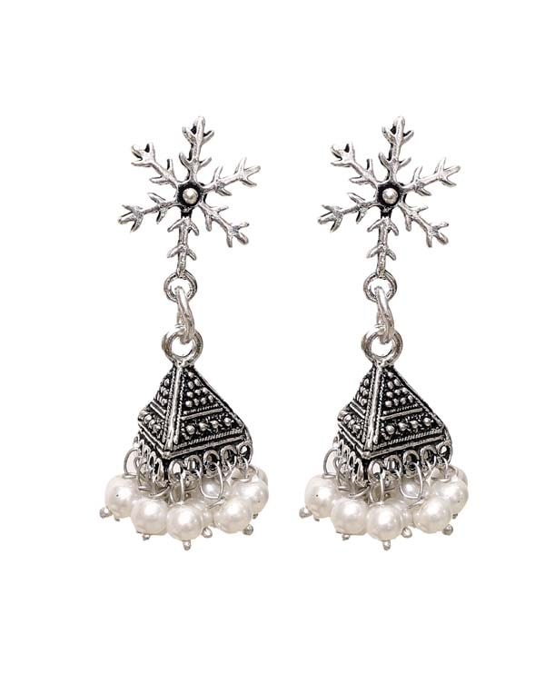Designer pair of Jhumkis in Pearl with Push Back in Silver Alloy