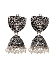 Designer pair of Jhumkis with Pearl with Push Back in Silver Alloy