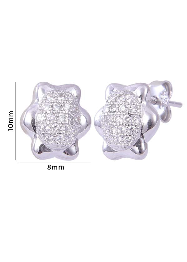 925 Sterling Silver Trendy And Chic Looking Pair Of Cz Studs