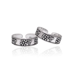 Pair of Good Looking Oxidized 925 Silver Toe Rings