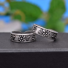 Pair of Good Looking Oxidized 925 Silver Toe Rings