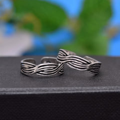 Pair of Stylish Oxidized 925 Silver Toe Rings Bichiya