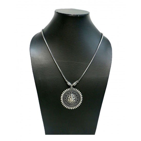 Trendy Sitting Ganesha Round Necklace - Necklace