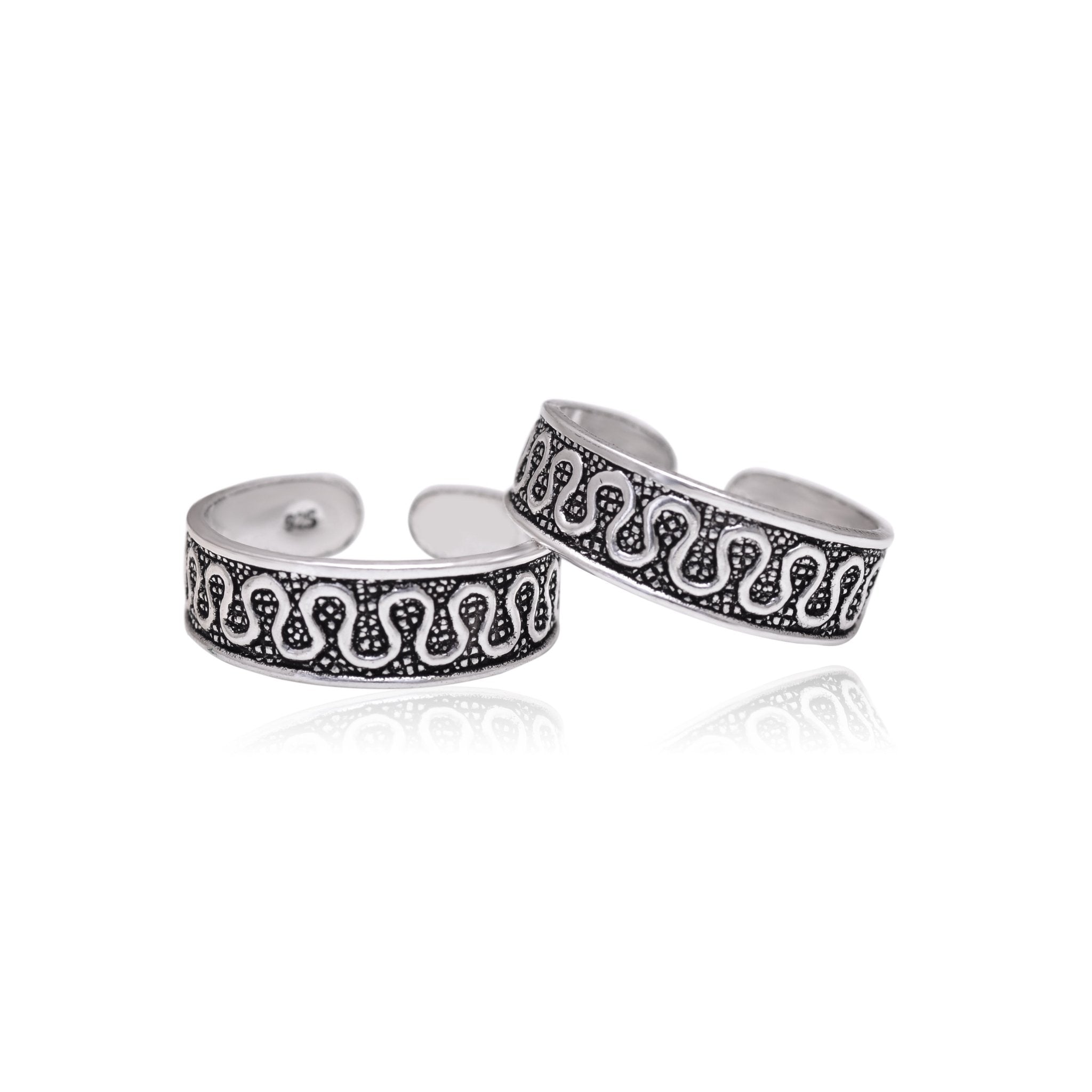 Unique pair of Oxidized Toe Rings in 92.5 Silver - Toe Rings